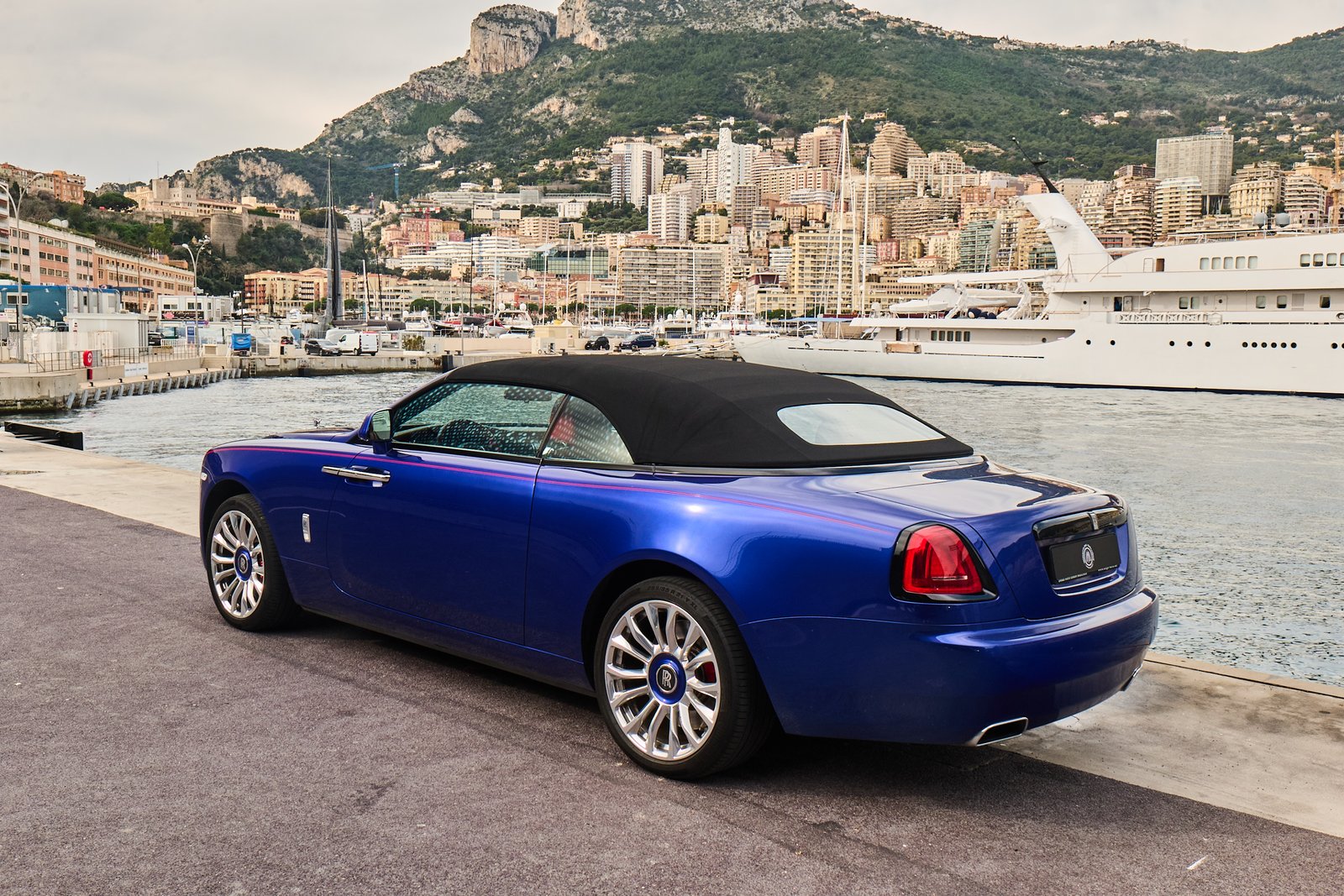 Rolls Royce Dawn — photo 4